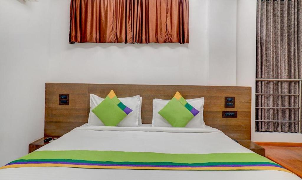 Hotel Shivas Inn - Standaard Tweepersoonskamer Met Ventilator