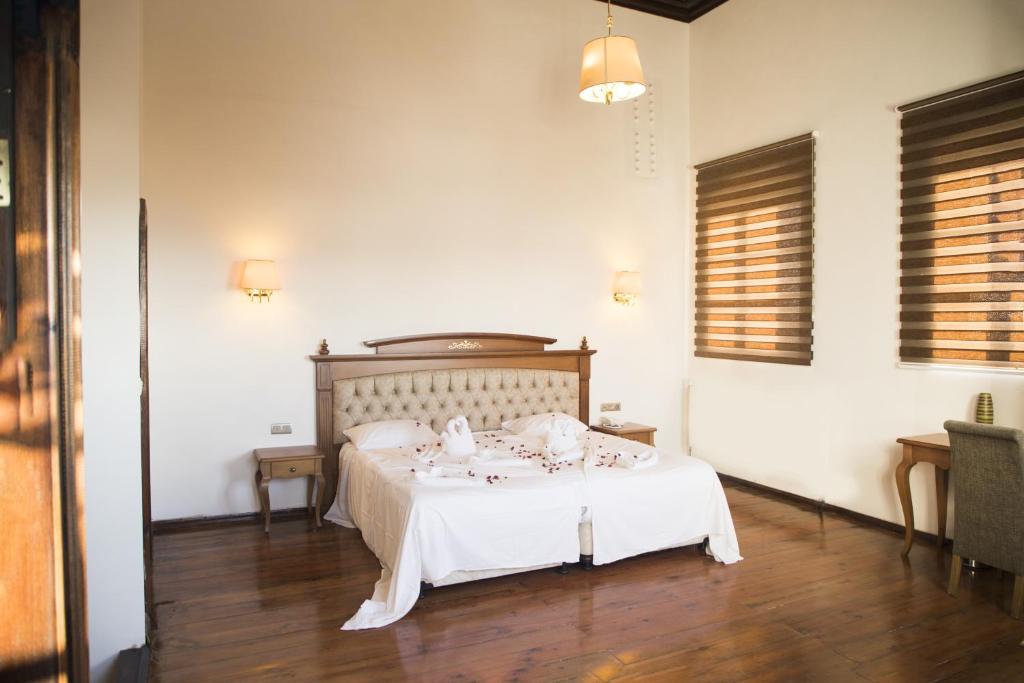 Postel nebo postele na pokoji v ubytování Thrace Konak Hotel & SPA