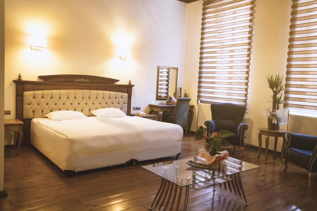 Postel nebo postele na pokoji v ubytování Thrace Konak Hotel & SPA