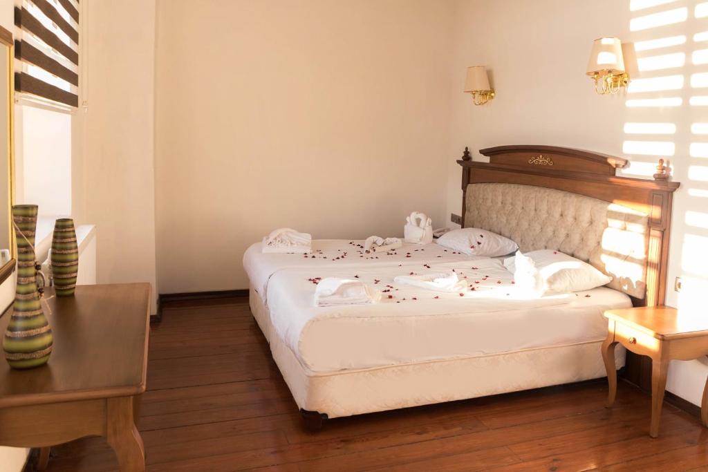 Postel nebo postele na pokoji v ubytování Thrace Konak Hotel & SPA