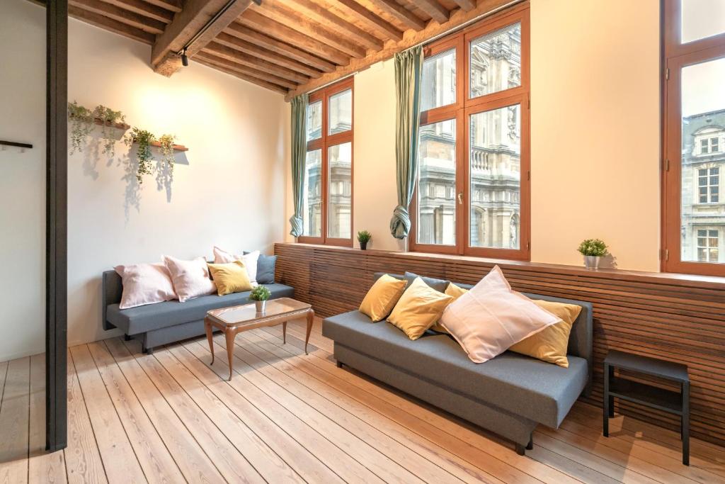The Hendrik Square Residence - One-Bedroom Apartment