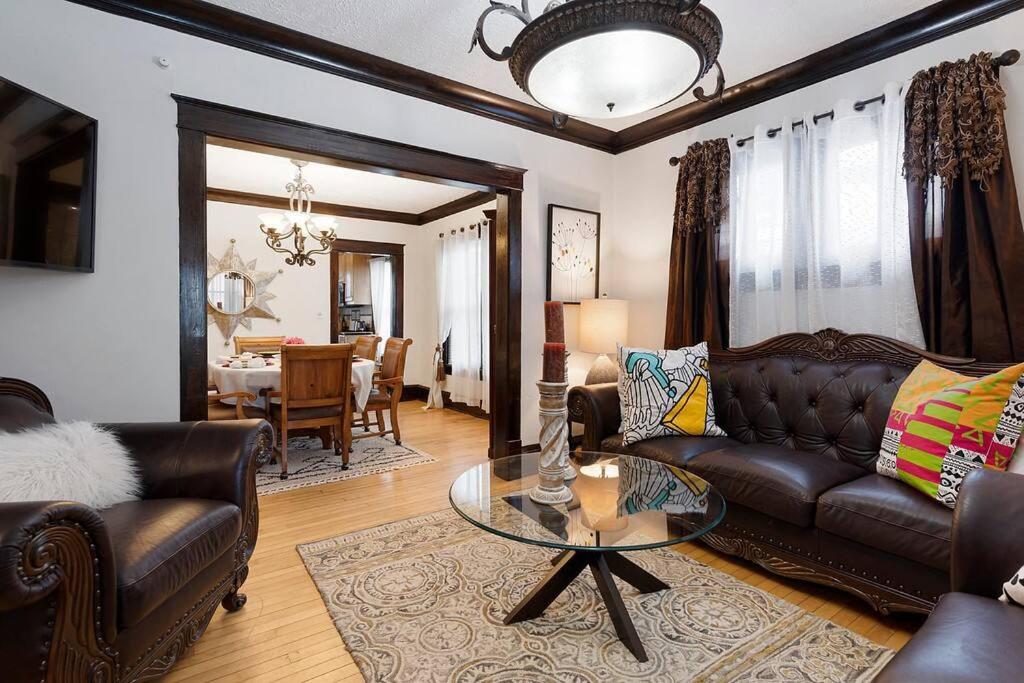 A seating area at AMAZING TRADITIONAL HOME SOUTH MINNEAPOLIS