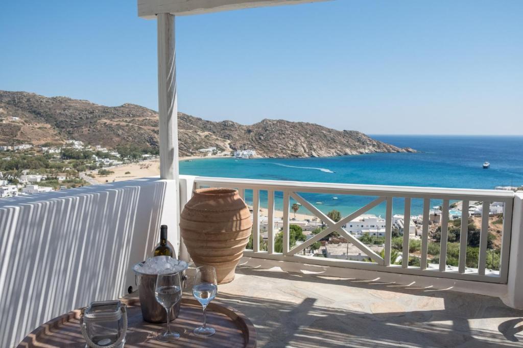 Far Out Hotel & Spa - 13