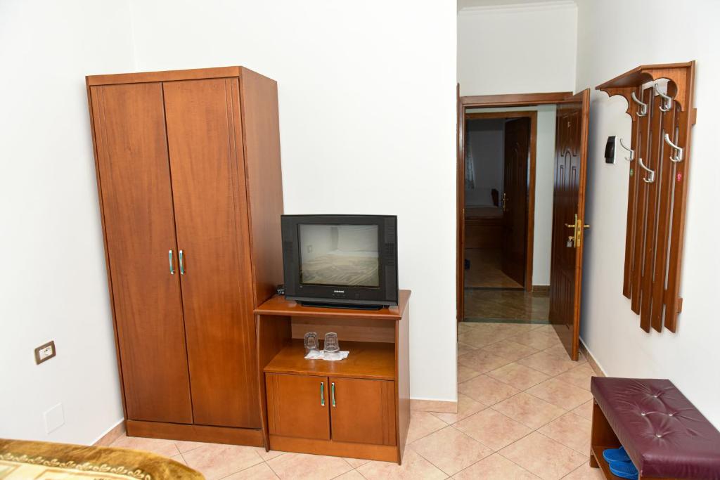 TV a/nebo společenská místnost v ubytování Hotel Tomorri
