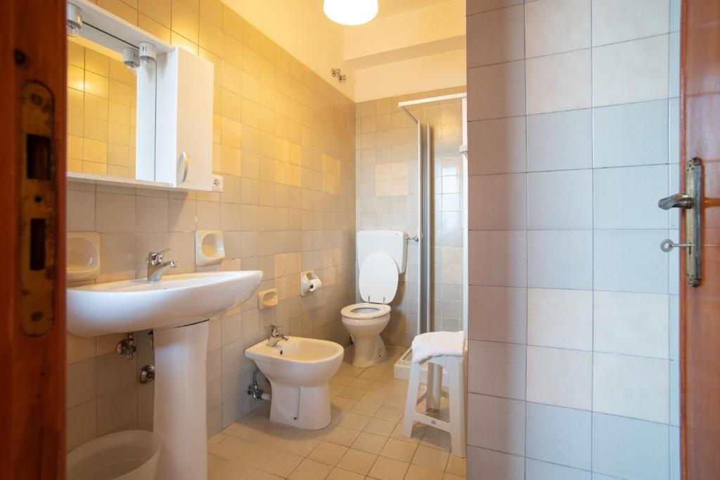 Kúpeľňa v ubytovaní Testa di Monaco - Basic Beach Accommodations