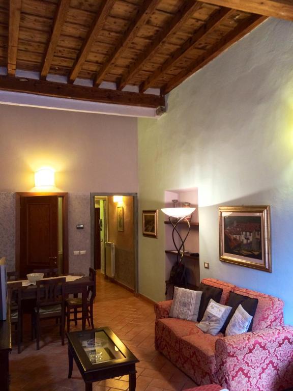 Dante States Apartments - 16