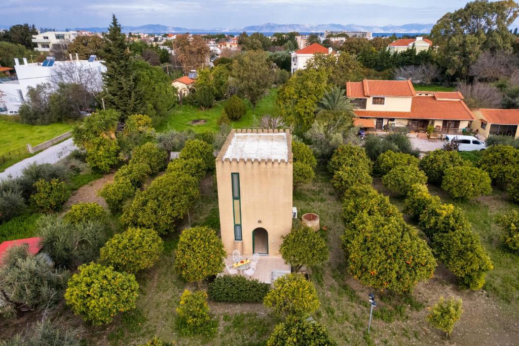 Zahrada ubytování The Tower with the Orange tree garden