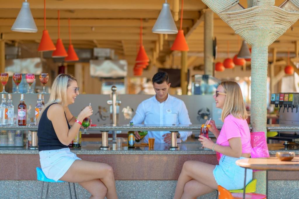 Minamark Beach Resort