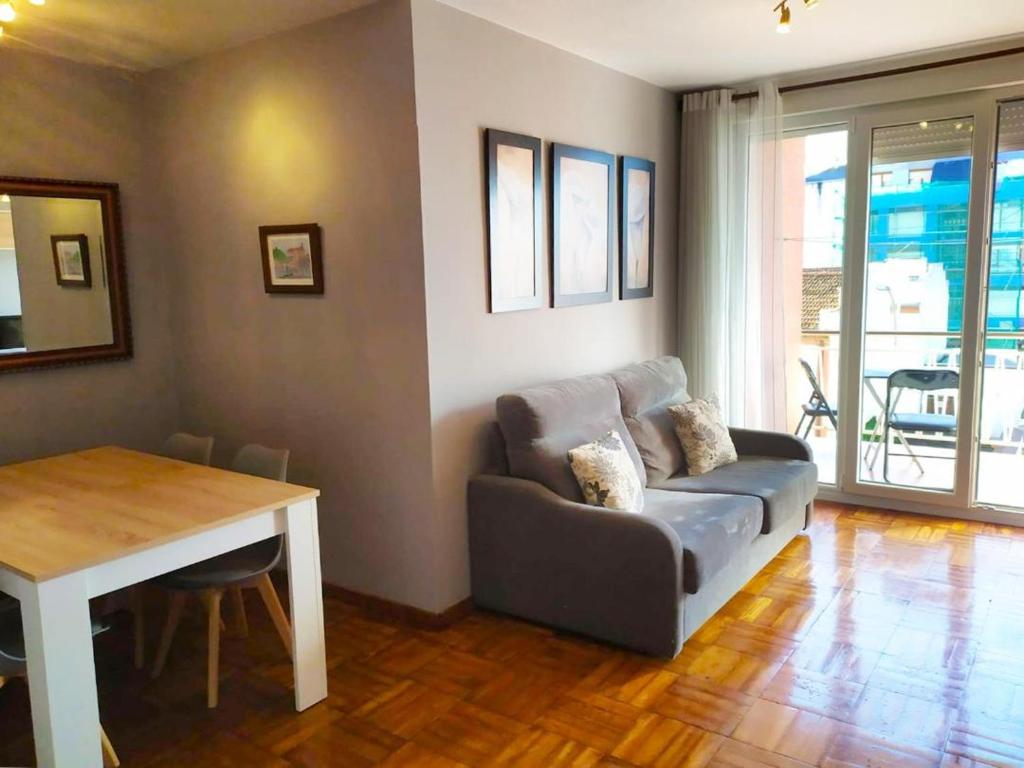 Posezení v ubytování Apartamento en el centro de Laredo Menendez Pelayo 17