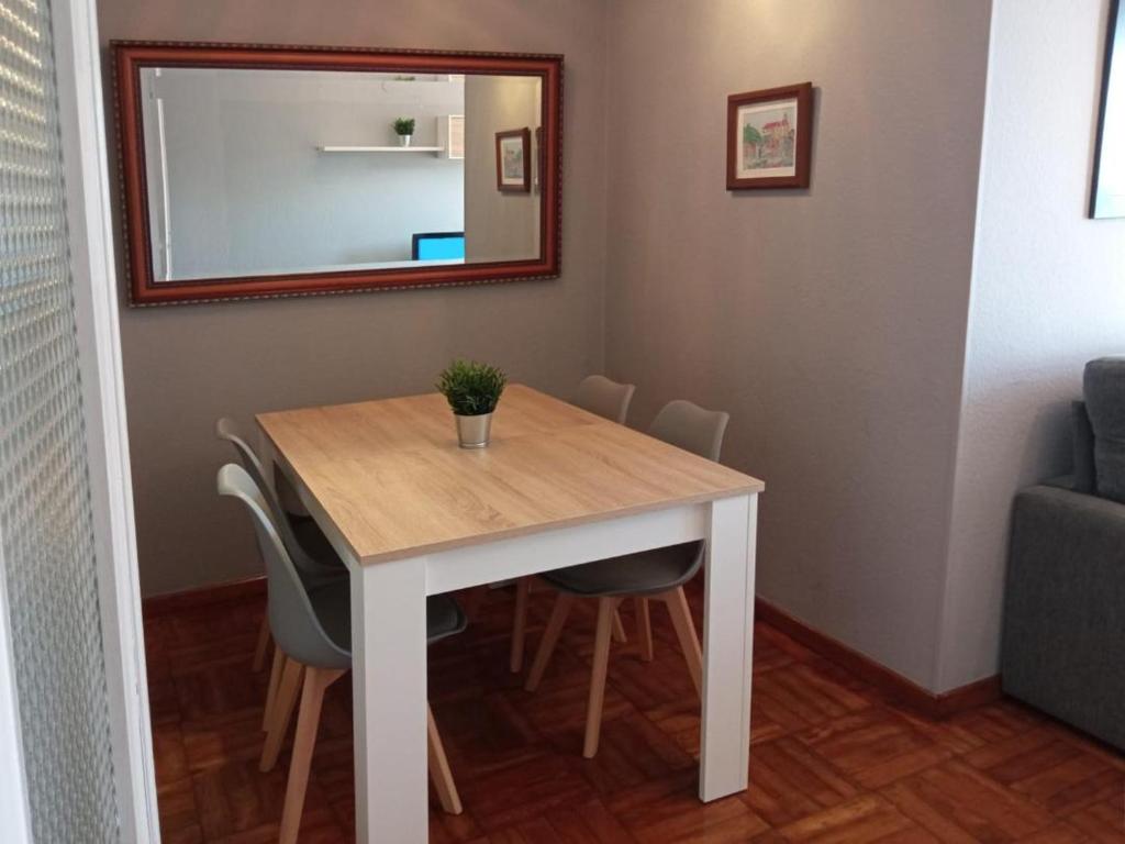 Fotografie z fotogalerie ubytování Apartamento en el centro de Laredo Menendez Pelayo 17 v destinaci Laredo
