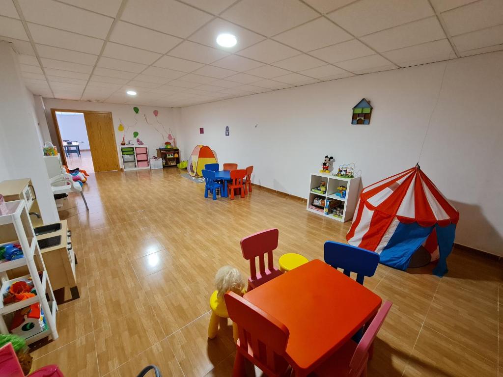 Detský klub v ubytovaní Sybarix Apartment: Precioso apartamento con vistas al golf y el mar