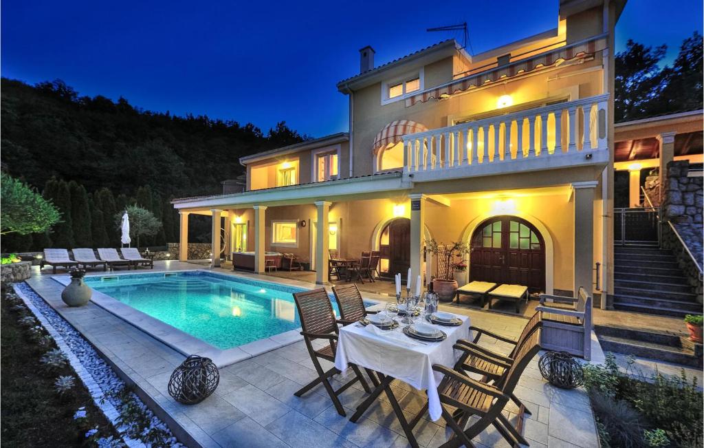 Beautiful home in Bregi with WiFi, Outdoor swimming pool and 2 Bedrooms
