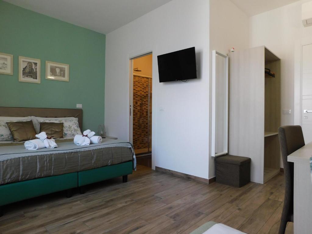 Porta alla Croce Guest House - Double Or Twin Room With Private Bathroom