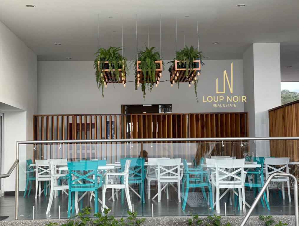 Restaurace v ubytování RESORT PLAYA AZUL 2 dormitorios