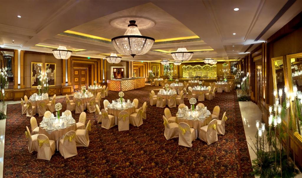 Restaurace v ubytování Radisson Blu MBD Hotel Noida