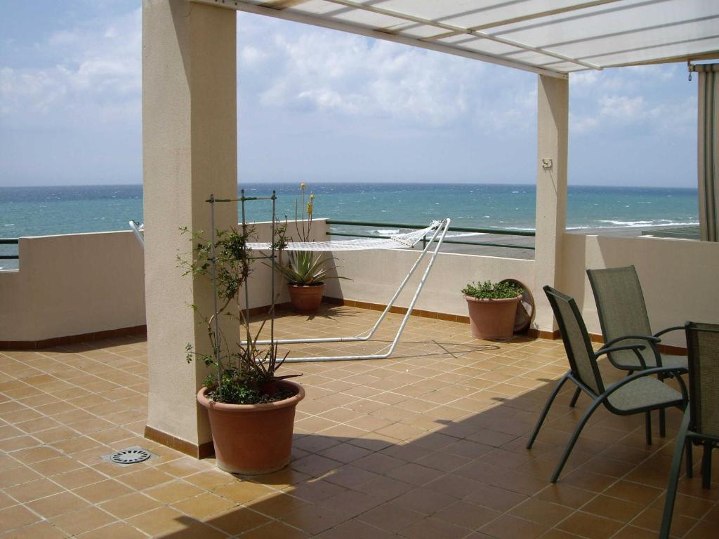 A general sea view or a sea view taken from Az apartmant