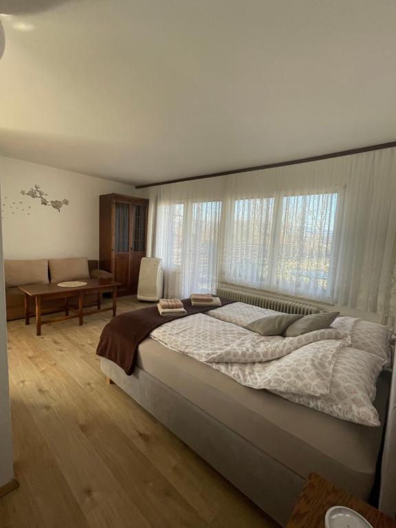 Postel nebo postele na pokoji v ubytování Apartmaji Mojca