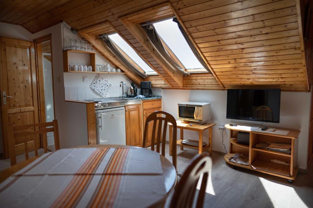 Marietta Apartman - Two-Bedroom Apartment