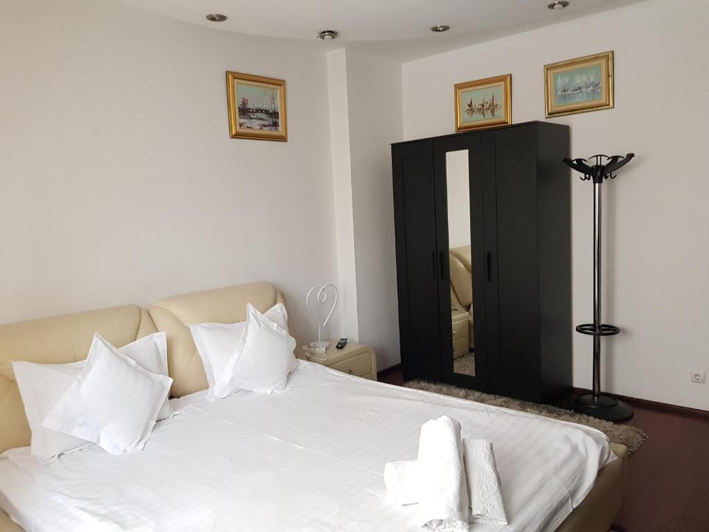 Apartament parter Arena Nationala Monza Mega Mall