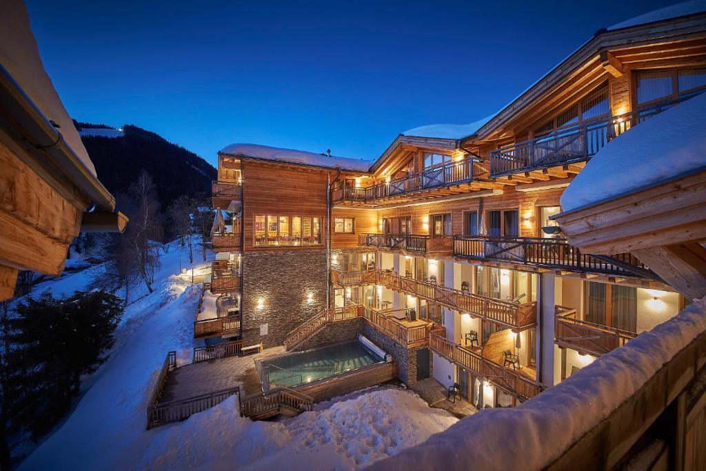 Bazén v ubytování AlpenParks Hotel & Apartment Sonnleiten nebo v jeho okolí