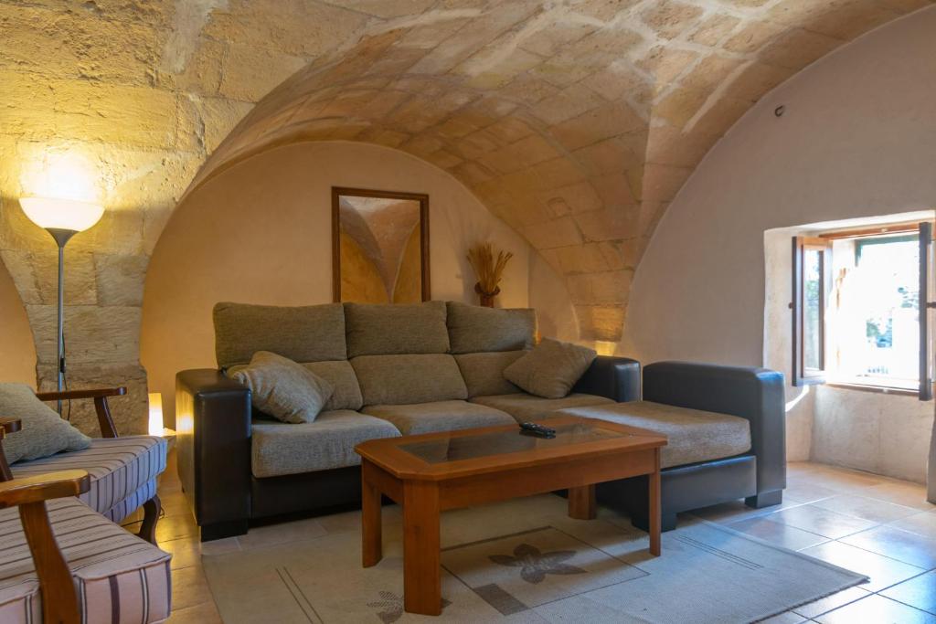 A seating area at Es Molí Can Torres