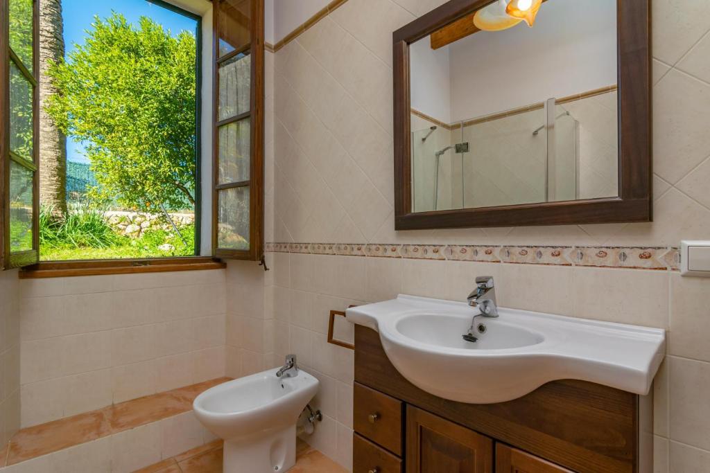 A bathroom at Es Molí Can Torres