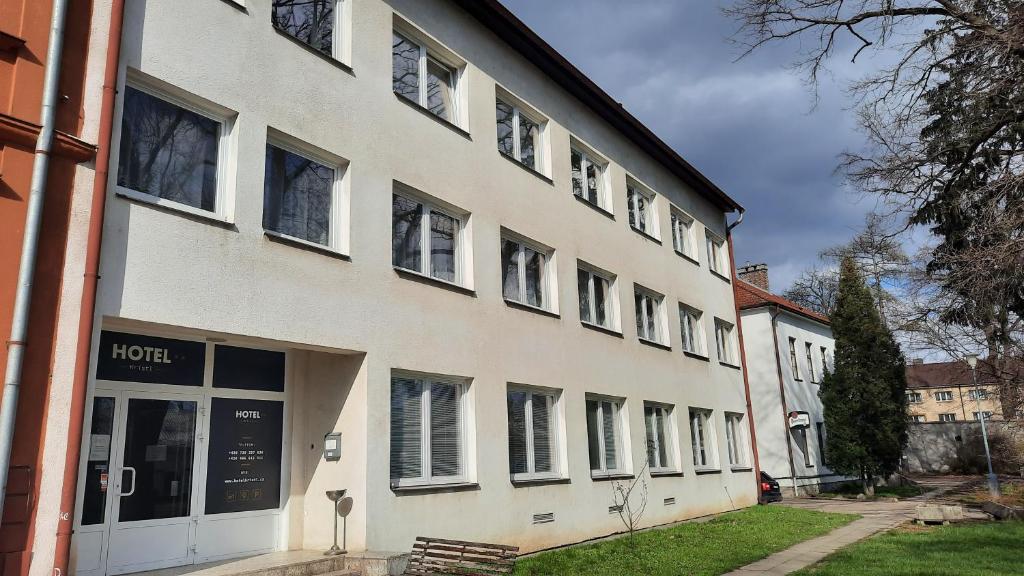 Budova, kde se hotel nachází