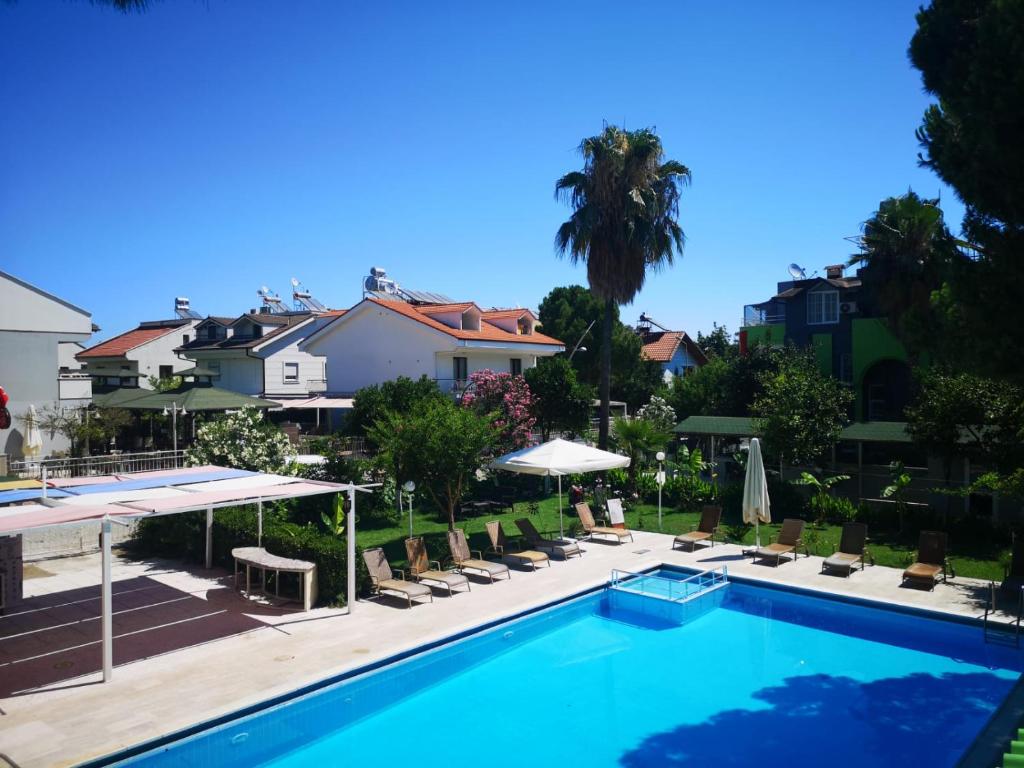 Bazén v ubytování Anita Kemer Noch Hotel - All Inclusive nebo v jeho okolí