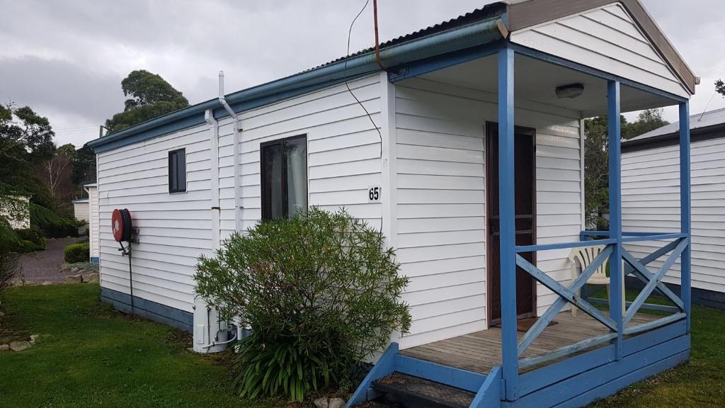 Strahan Retreat Holiday Park - Cabine De Tradie