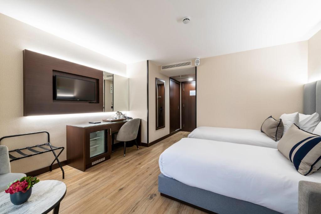 Aprilis Deluxe Hotel - Double Room
