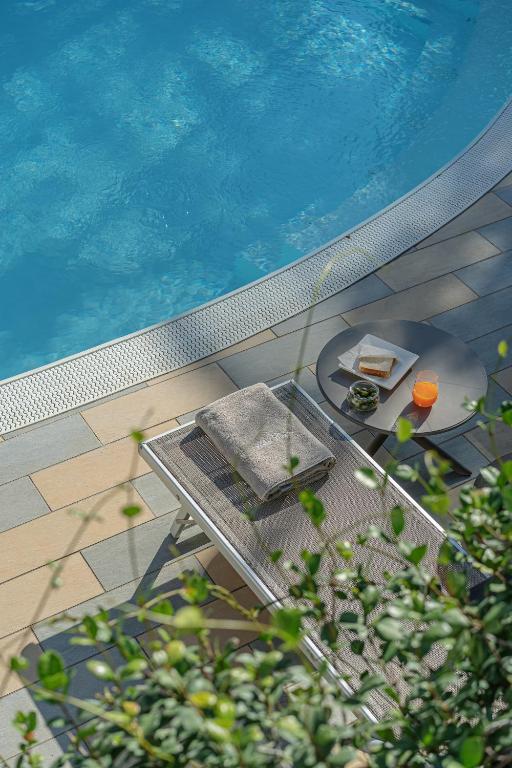 Bazén v ubytování Hotel Capri nebo v jeho okolí