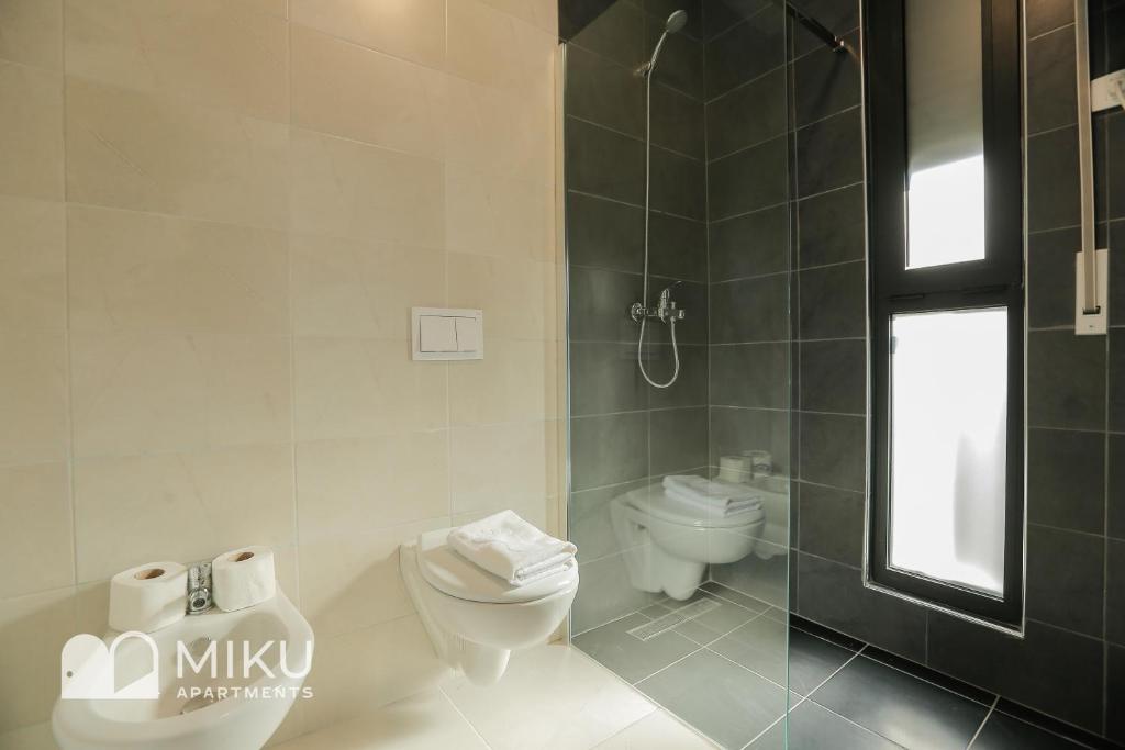 Miku Apartment - Bright 1 Bedroom Apartment At Olympic Residence - Image 8