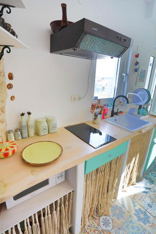 Kép Ravi Boutique Home - 1 minute walk from beach szállásáról Kalíveszben a galériában