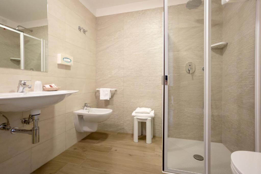 Ванная комната в Hotel Montreal