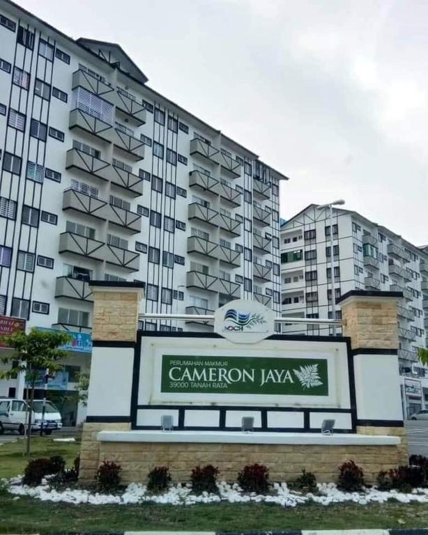 perumahan makmur cameron jaya Kylie James