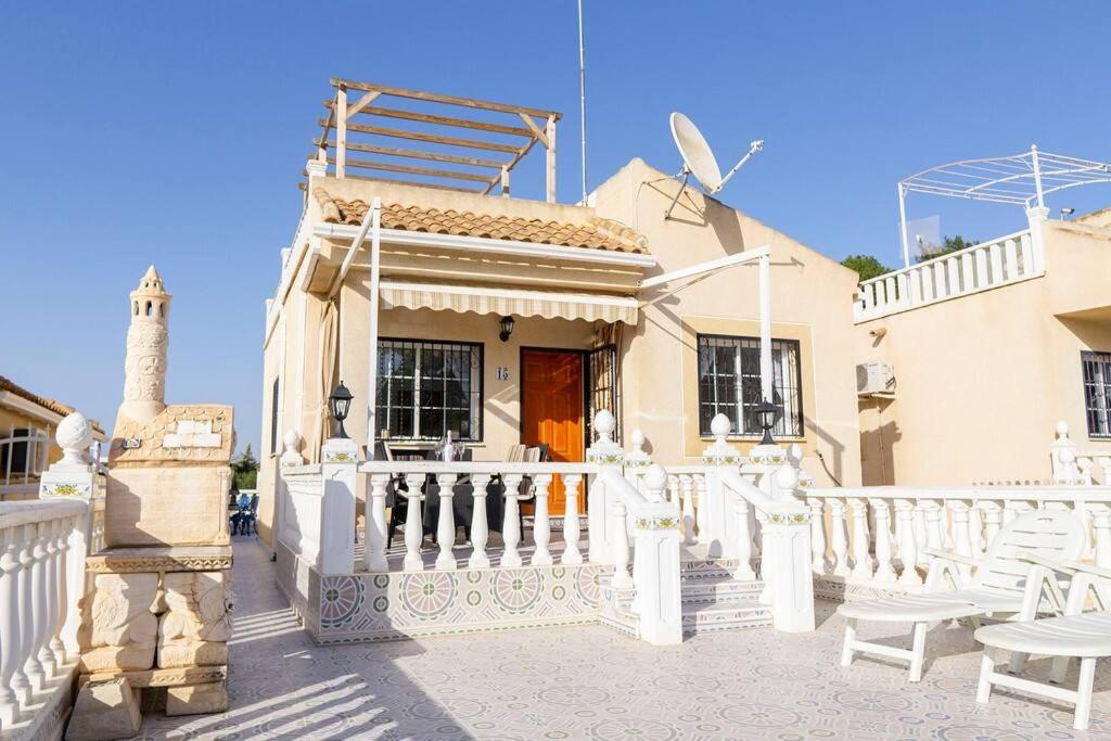 Spacious 2 Bed Detached Villa with communal pool, La Florida ...