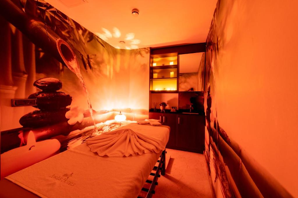 Aprilis Deluxe Hotel - 17