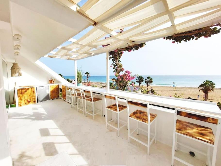Curated visual reference: Gallery Detail: Beach Penthouse 12P Fiber WiFi 2 Rooftopbars 2 Outdoor Kitchens