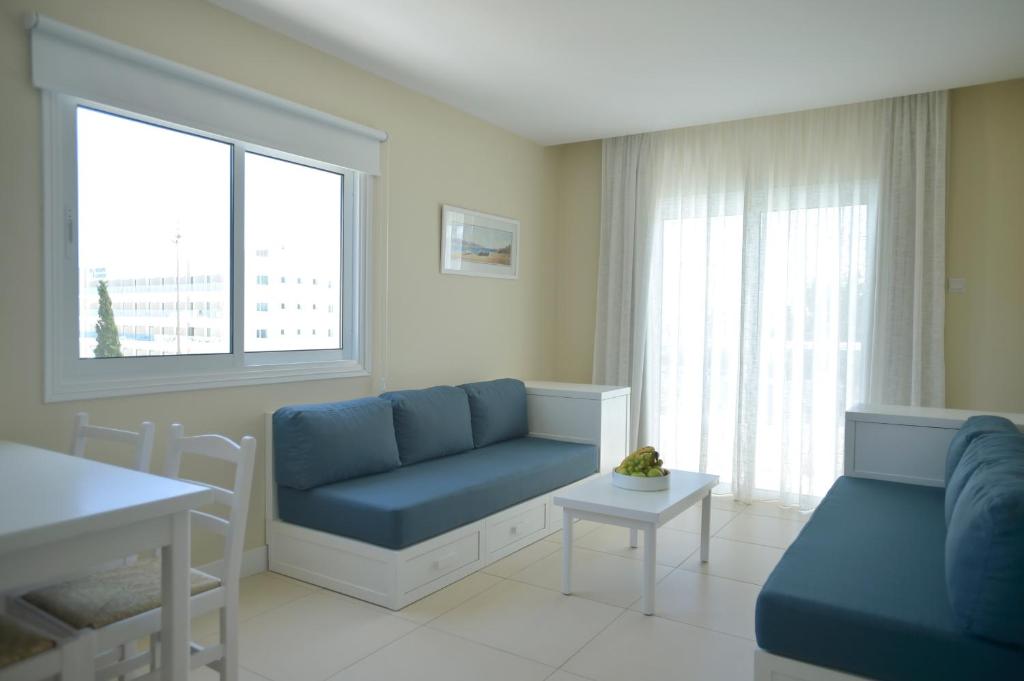 Sunrise Gardens Aparthotel - Family Suite Garden View