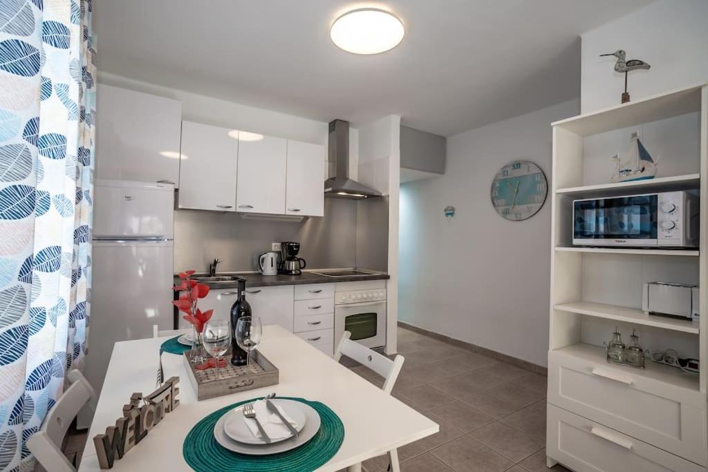Kuchyň nebo kuchyňský kout v ubytování San Fermín 232 - By AZ rentals