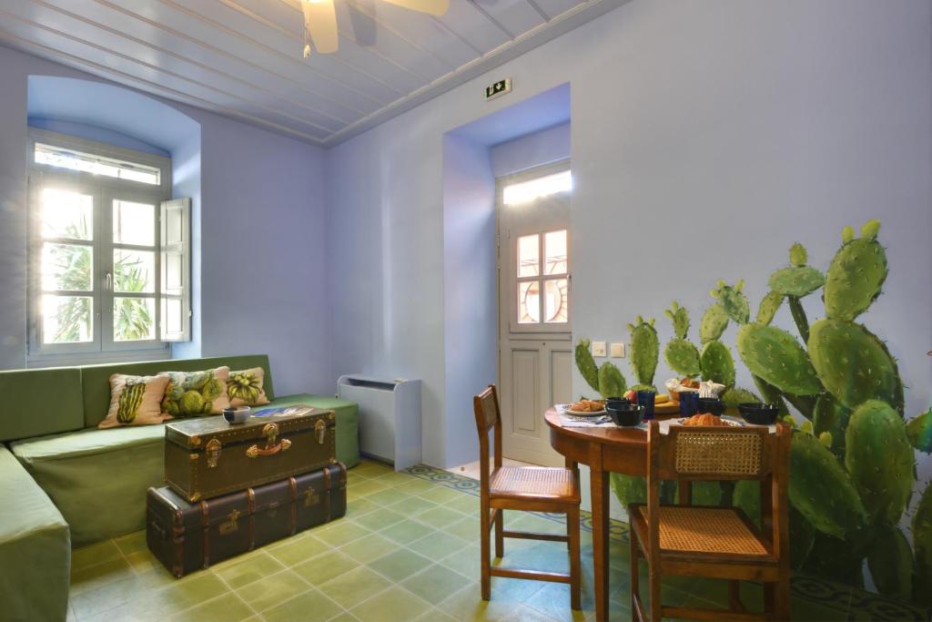 Cactus Hydra - Art Apartments - 4