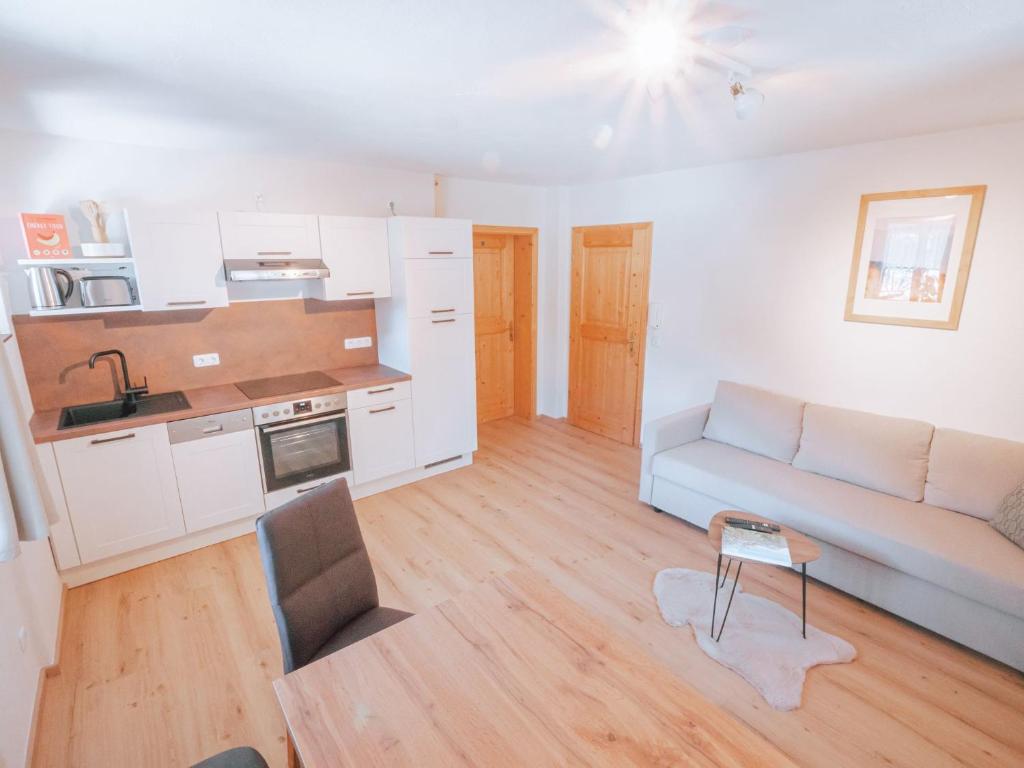 Küche/Küchenzeile in der Unterkunft Apartment Haus Toplitzsee nahe dem Grundlsee und Toplitzsee