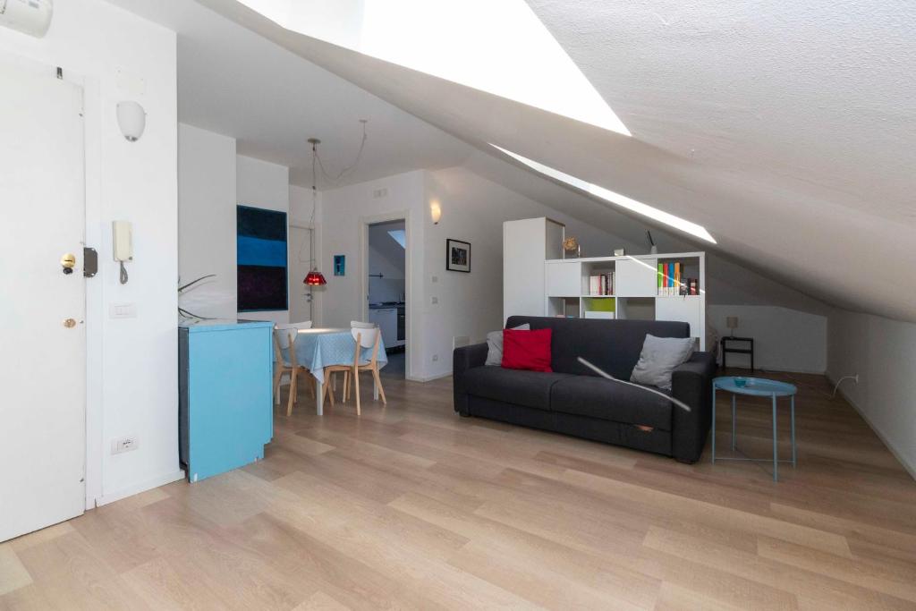Bellardo Hillview Apartment