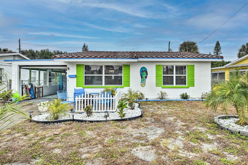 Colorful, PetFriendly Home Near Ormond Beach, Ormond Beach