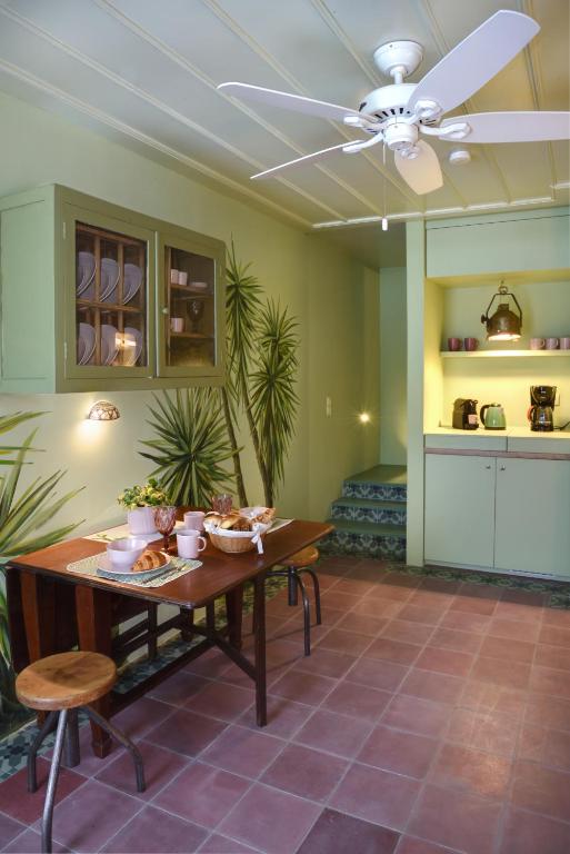 Cactus Hydra - Art Apartments - 14