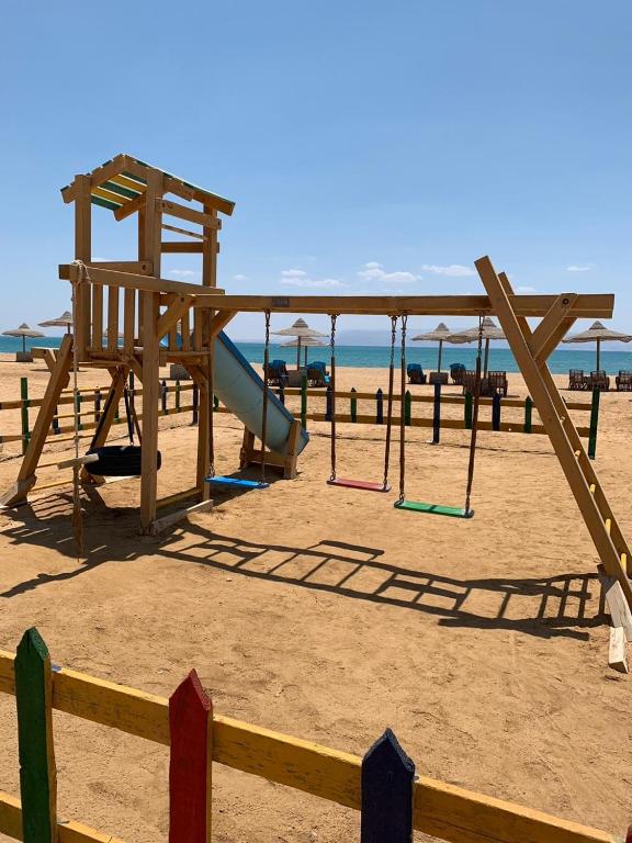 Herní místnost nebo prostor pro děti v ubytování La Perla Resort Ras Sudr