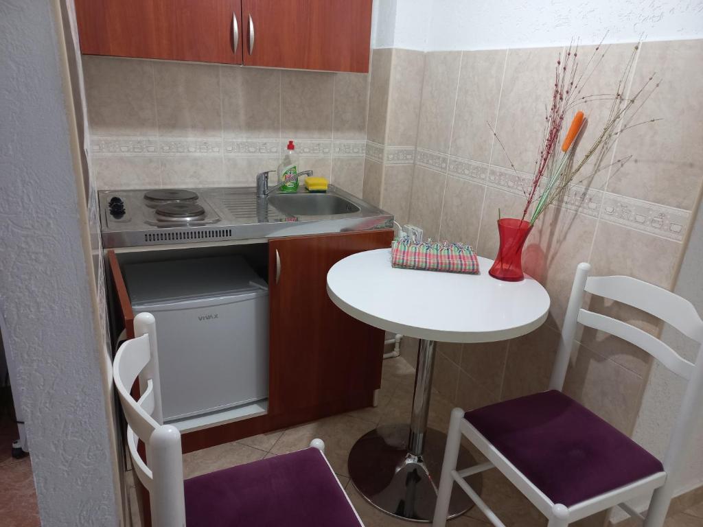 Apartmani Sobe Šljivančanin - Appartement Met 1 Slaapkamer