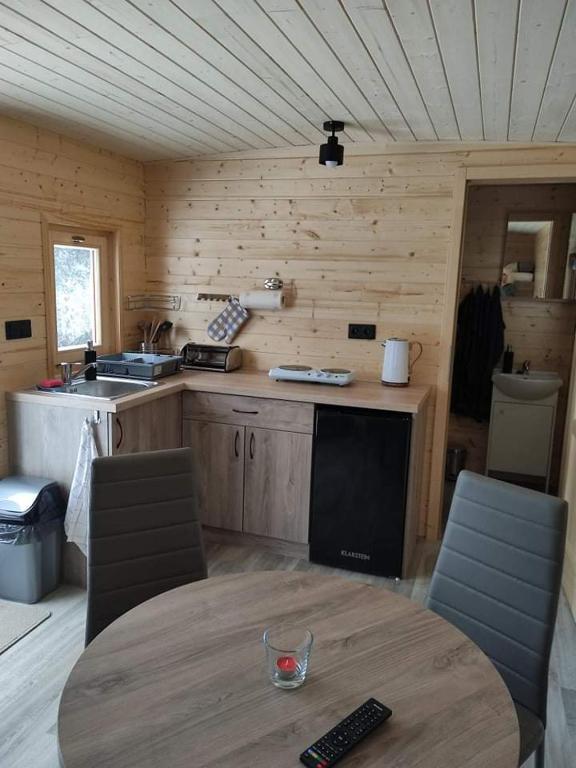 Köök või kööginurk majutusasutuses Maringotky Šumava