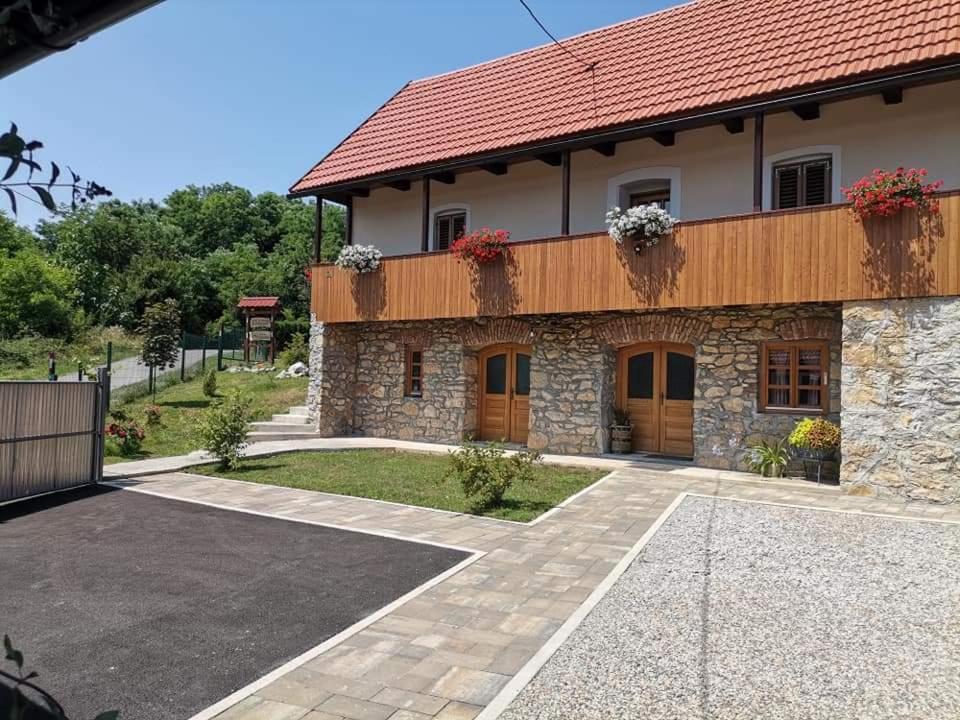 Fotografia z galérie ubytovania Holiday Home Deer Grove v destinácii Generalski Stol