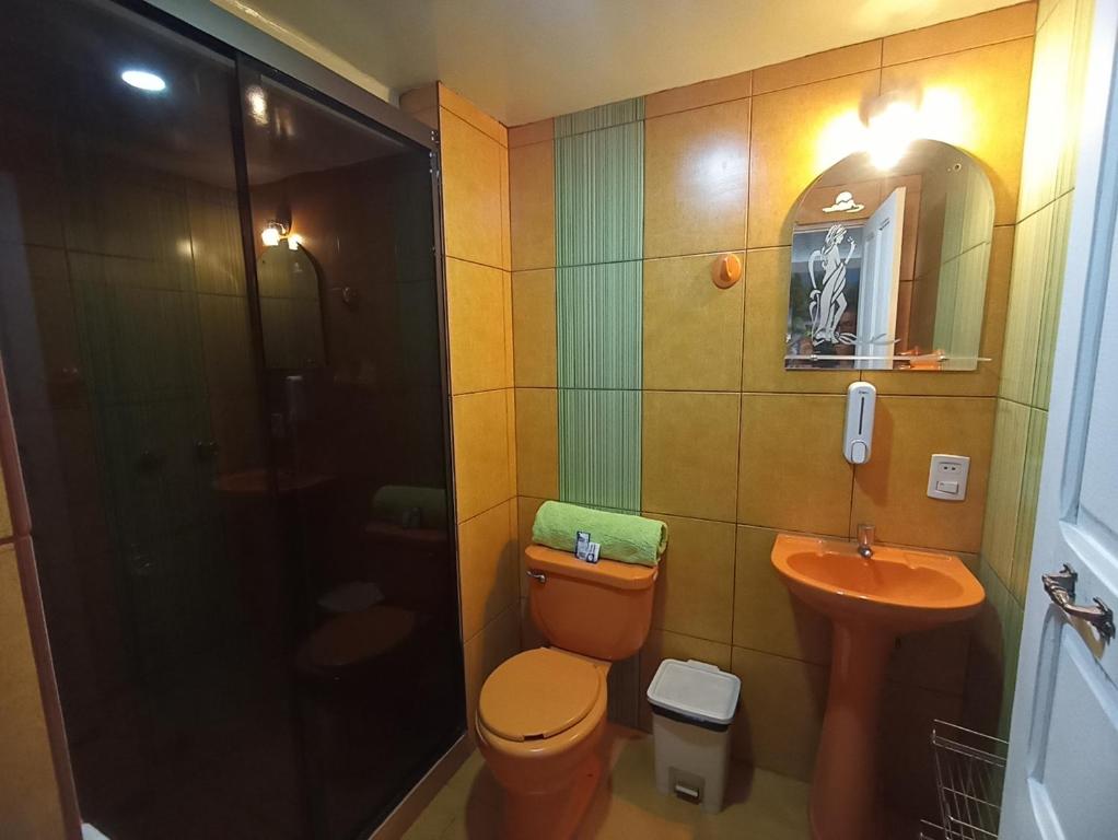 Koupelna v ubytování RIXAA Hotels